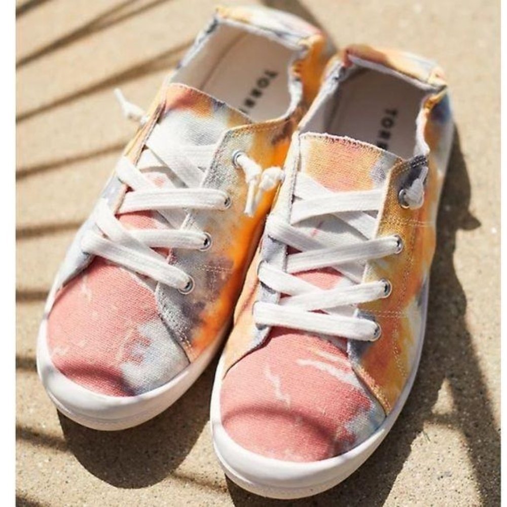 Torrid RILEY - MULTI TIE-DYE RUCHED SNEAKER (WW)